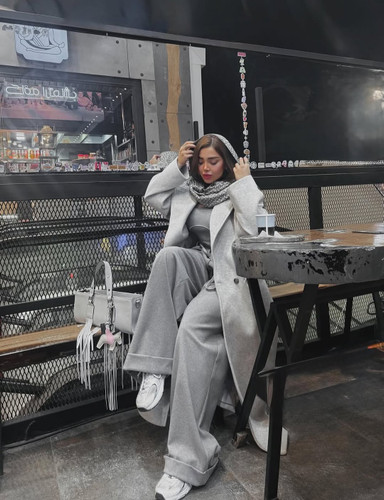 پالتو بلند فوتر قد کار ۱۲۰کاملا آستر کشی شده جنس پارچه و آستر ترک میباشد